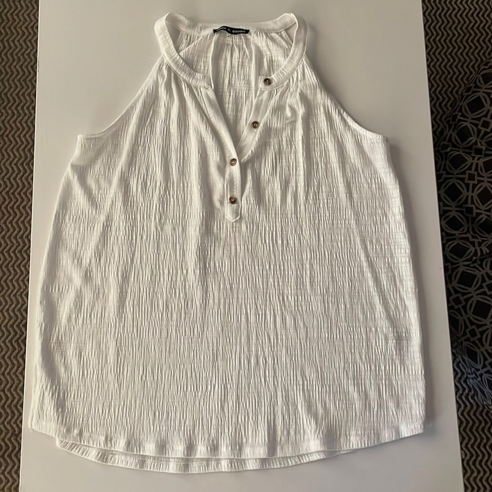 3/$15 🌟 Cable and Gauge white top